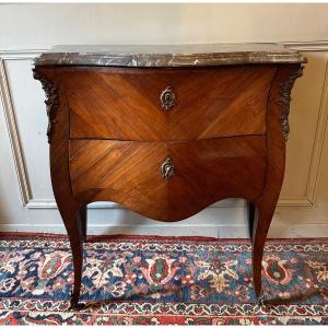 Petite Commode Louis XV D’époque Début XIX ème. En Marqueterie. 