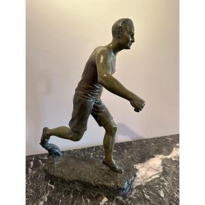 Sculpture In Regulates Signed H. Fugère (1872-1944.) "the Runner".