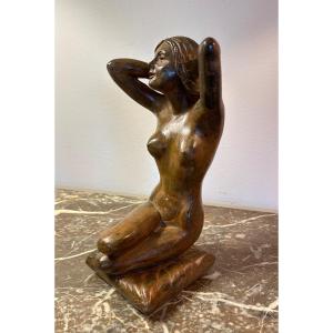 Bronze De Pierre Chenet. Femme Assise. 