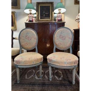 Paire de chaises de nourrice de style Louis XVI. 