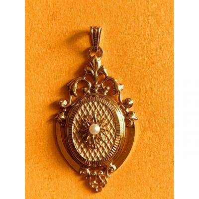 Gold Medallion, Napoleon III Style