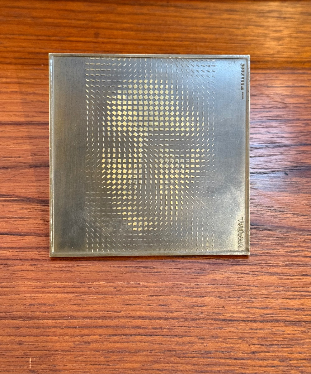 jean pierre Vasarely dit Yvaral bronze pyramidale représentant Mona lisa signé et numéroté