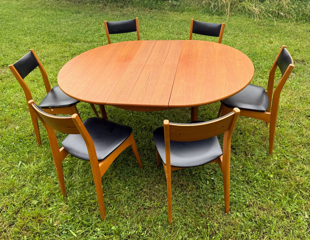 Round Extendable Table In Scandinavian Style -photo-1