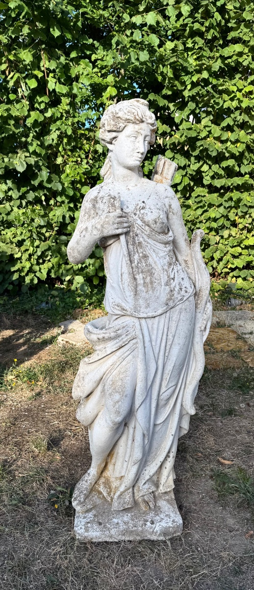 sculture Diane chasseresse pierre reconstituée