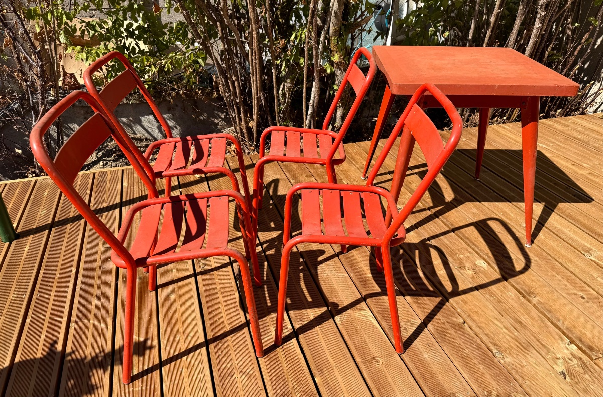 A T 55 Tolix Table And 4 Red T1 Chairs -photo-2