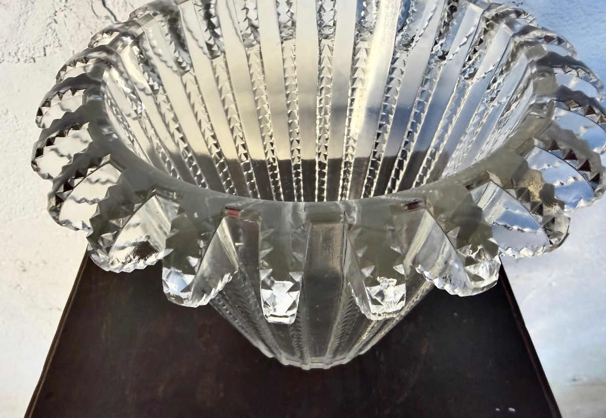 R Vase By Lalique, Formerly Owned By The Marquise De Sévigné In Paris -photo-1