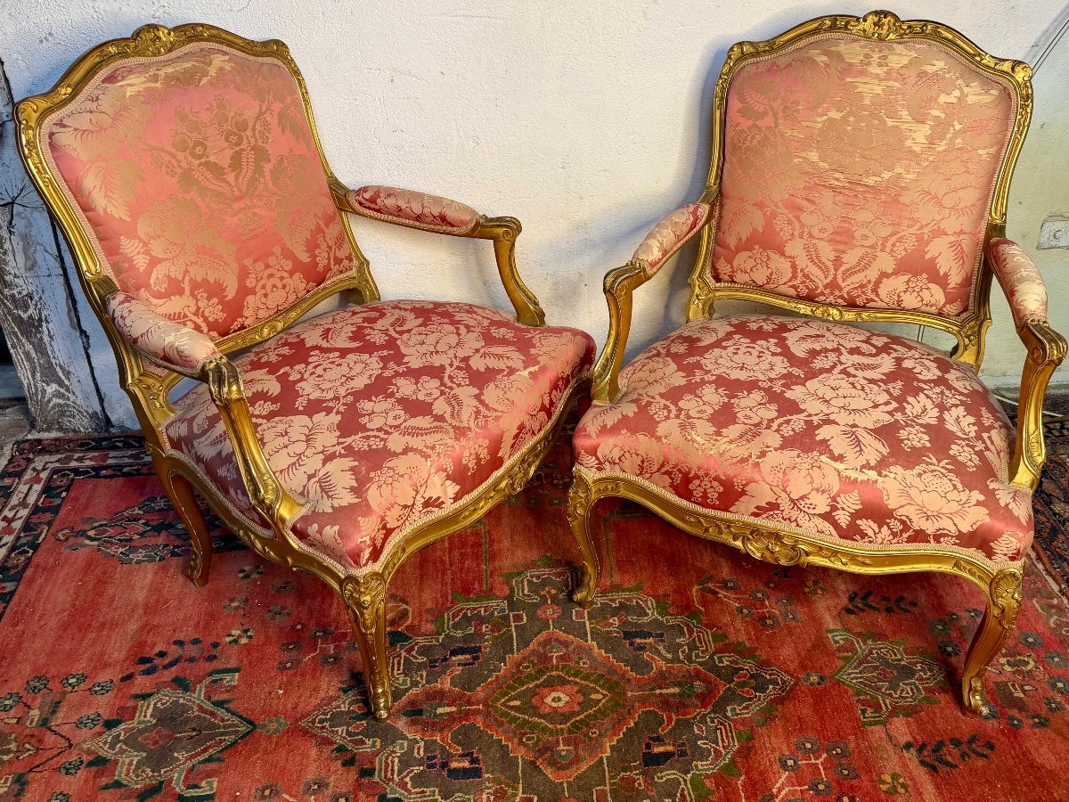 paire de fauteuils lXV bois doré circa XIX ieme