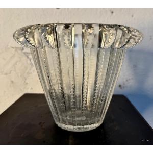 vase R Lalique provenance la marquise de sevigné a paris