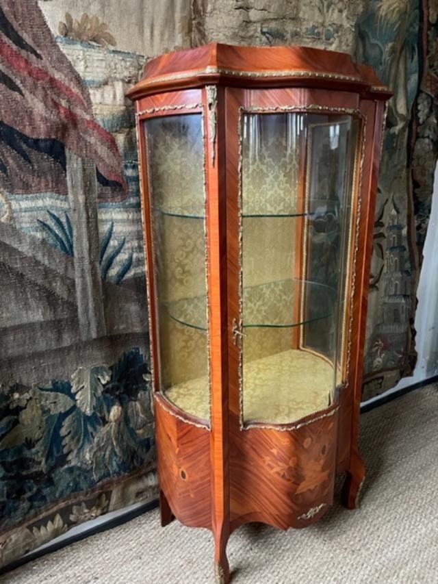 Vitrine en bois de placage de style Louis XV-photo-1