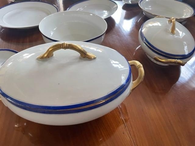 Part Of Blue White Porcelain Service In Good Condition-photo-2