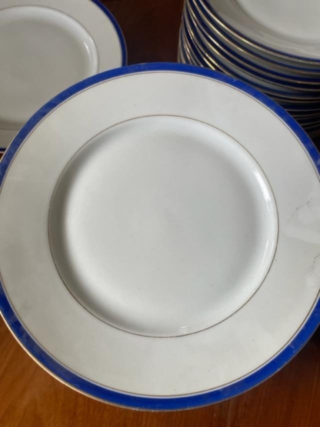 Part Of Blue White Porcelain Service In Good Condition-photo-1