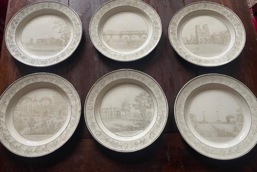 Set Of 6 Dessert Plates With Architectural Decoration