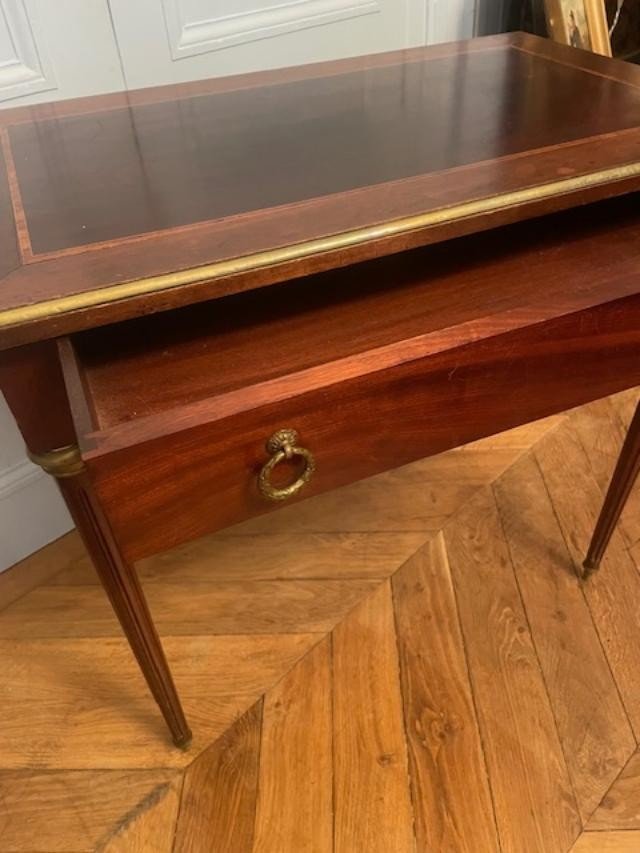 Charming Louis XVI Style Mahogany Desk-photo-4