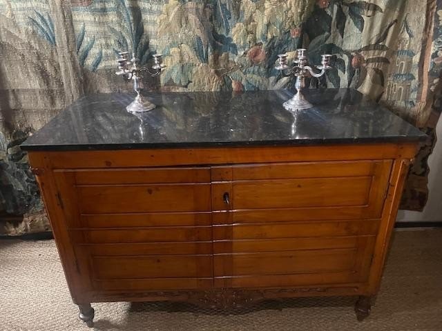 Buffet en noyer blond sculpt&eacute; d&#039;&eacute;poque Louis XVI -photo-2