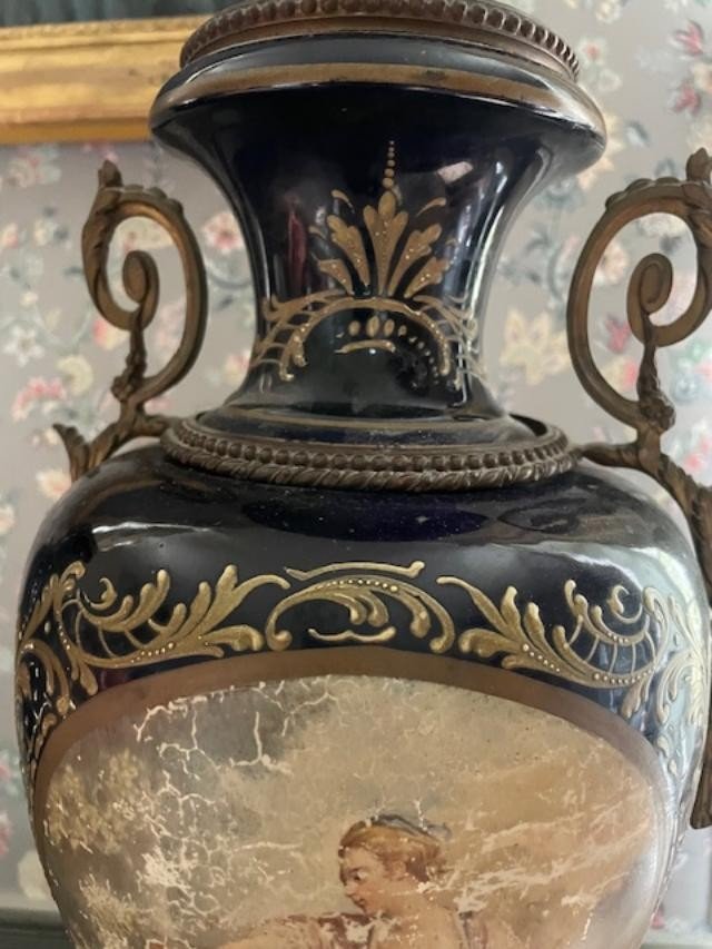 Importante paire de vases à décors dans le goût de Sèvres-photo-4
