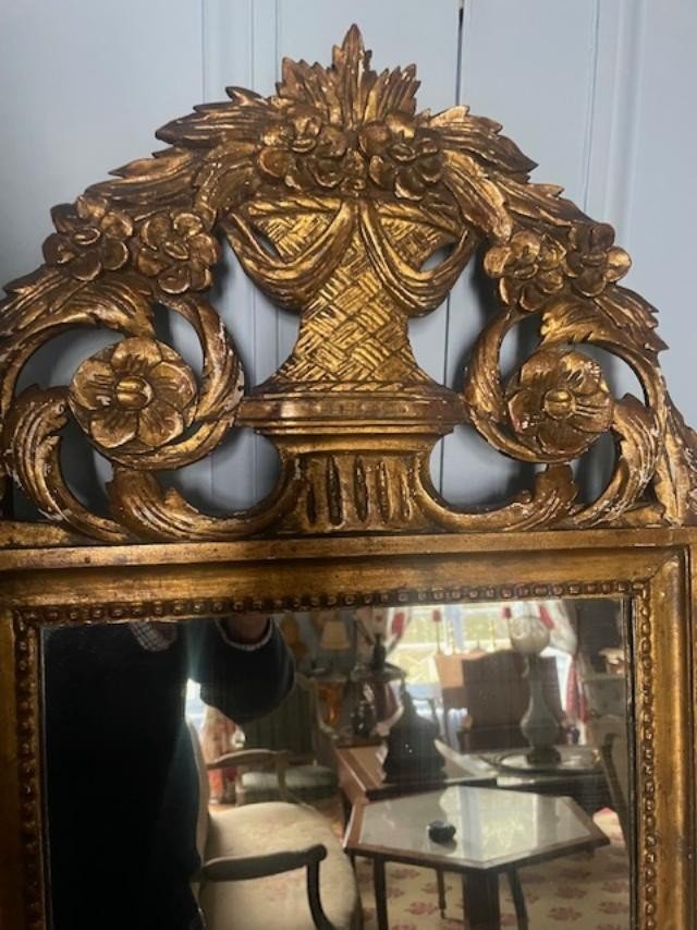 Miroir en bois doré et sculpté de style Louis XVI-photo-2