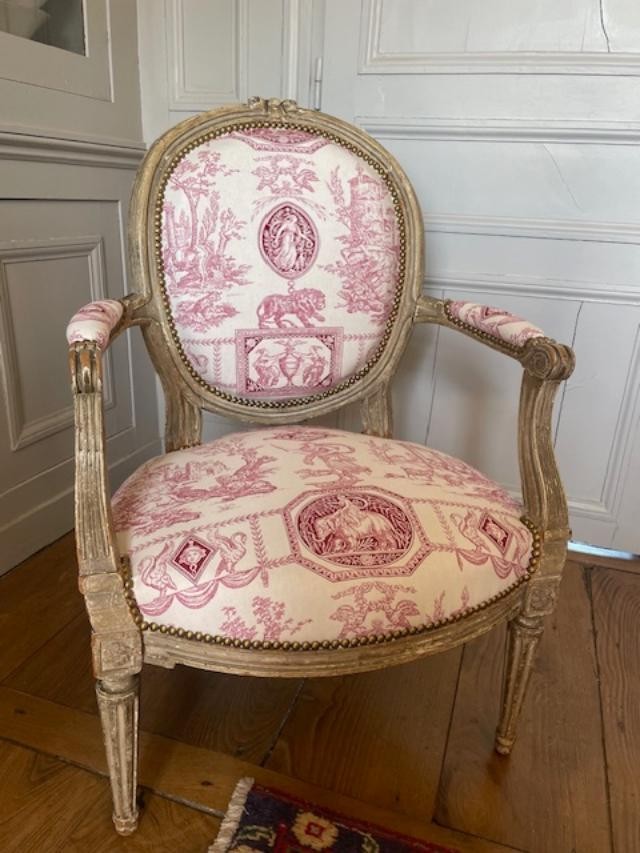 Large paire de fauteuils en m&eacute;daillon d&#039;&eacute;poque Louis XVI-photo-2
