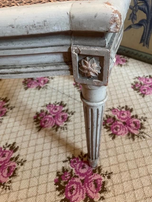 Suite de 5 chaises 18 ème en bois laqué gris d'époque Louis XVI-photo-2
