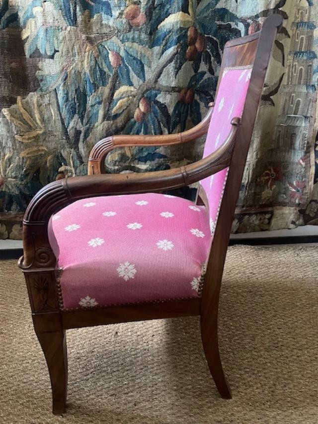 Suite de 8 fauteuils en acajou au modèle d'époque empire-photo-4