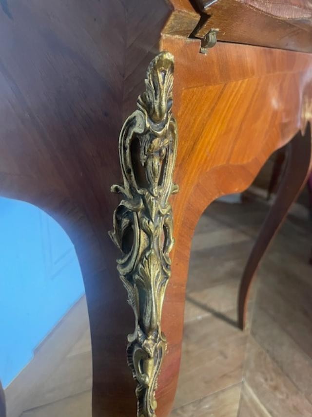 Louis XV Style Wood Veneer Slope Desk-photo-4