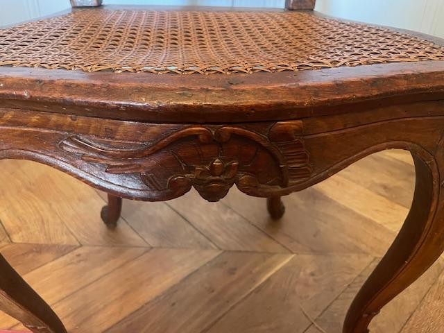 Suite de 9 chaises en bois naturel d&#039;&eacute;poque Louis XV au mod&egrave;le-photo-3