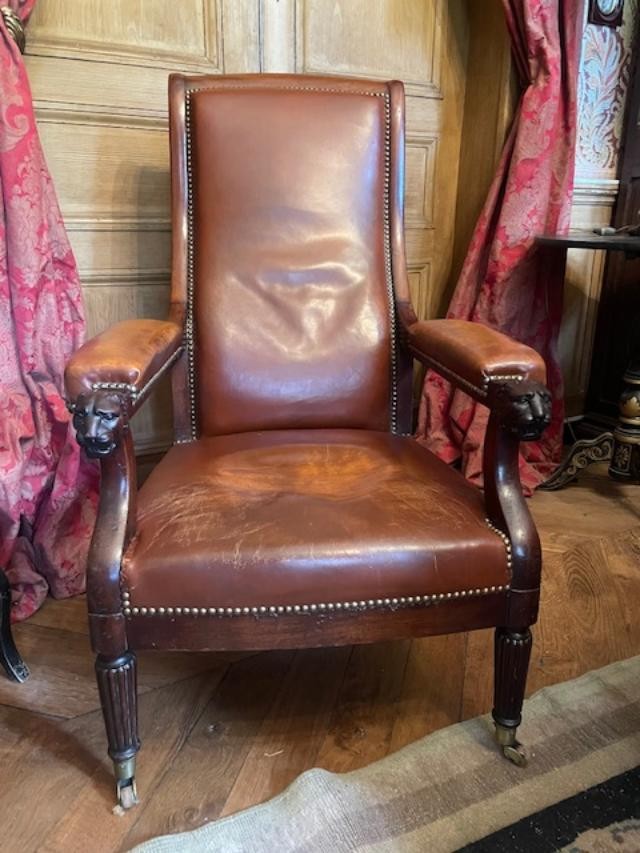 Fauteuil en acajou &agrave; haut dossier fin de l&#039;&eacute;poque de l&#039;empire