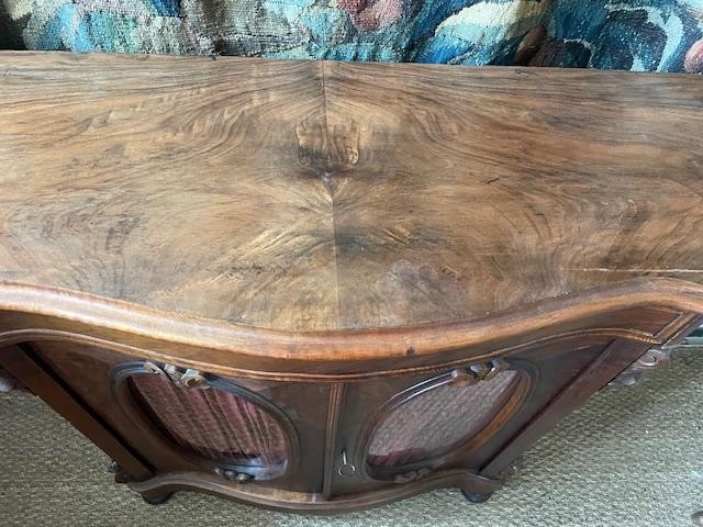 Burr Walnut Display Case From The Late 19th Century-photo-1