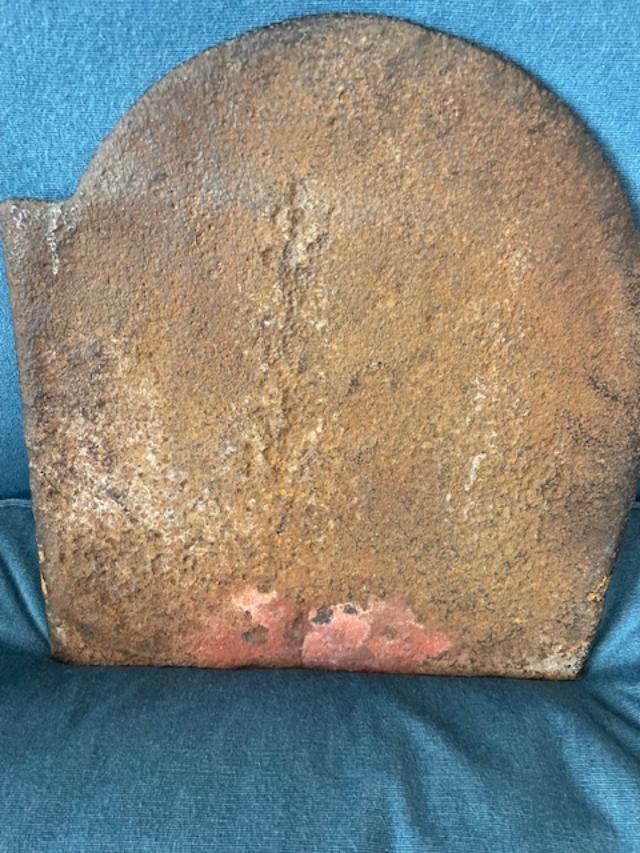 Plaque de cheminée 18 ème en fonte .-photo-3