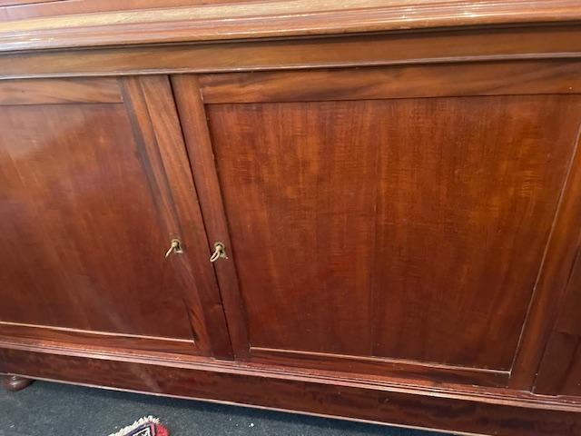 Large Three-door Mahogany Bookcase-photo-3