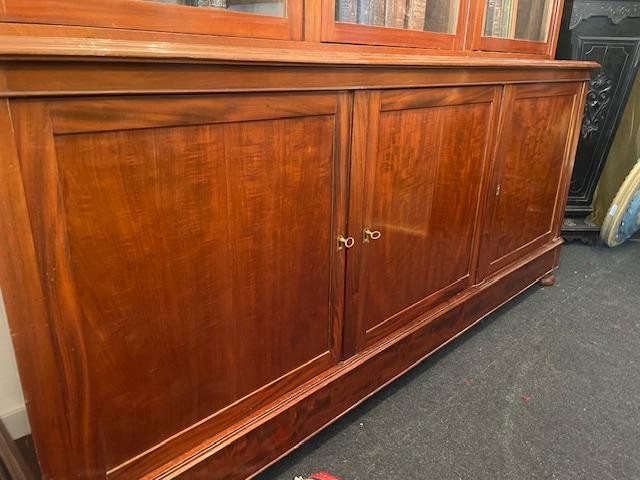 Large Three-door Mahogany Bookcase-photo-6