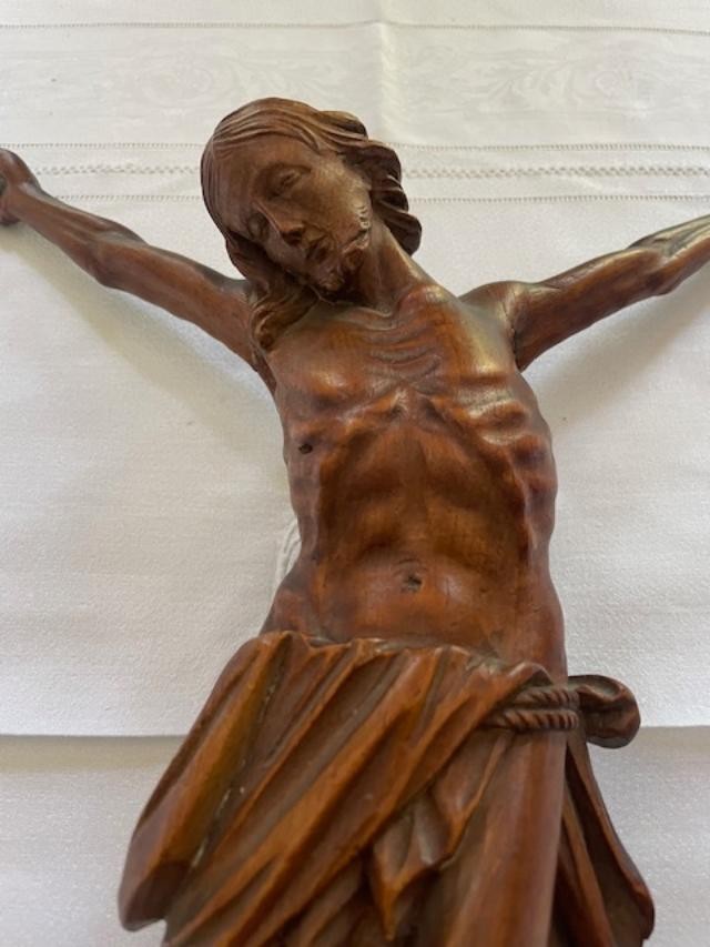 Christ en bois naturel , époque 19 ème