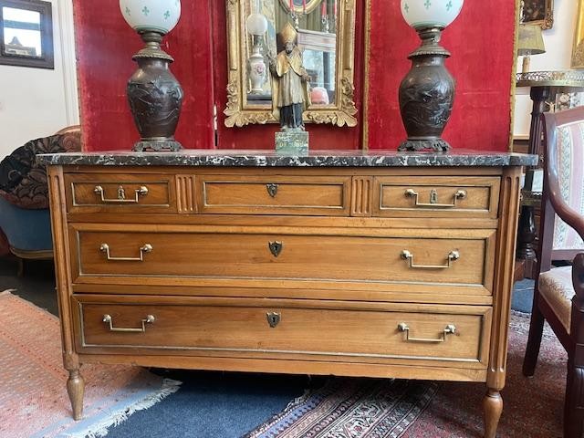 Commode 18 ème en noyer , époque Louis XVI-photo-2