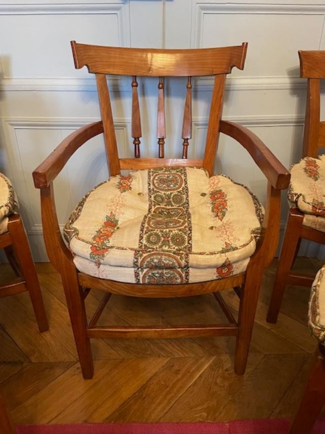 Ensemble de 6 chaises et un fauteuil formant une suite en noyer directoire.-photo-4
