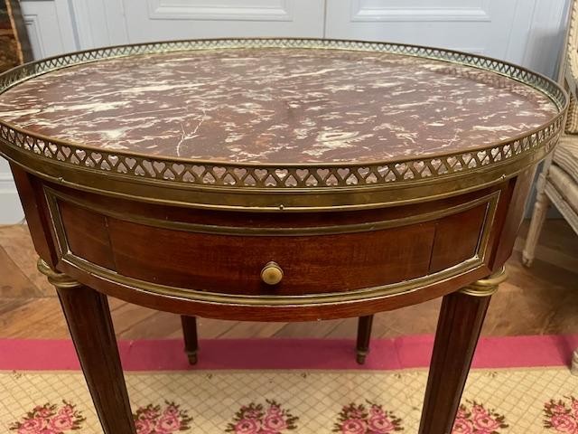 Elegant Louis XVI Style Mahogany Bouillotte Table-photo-3