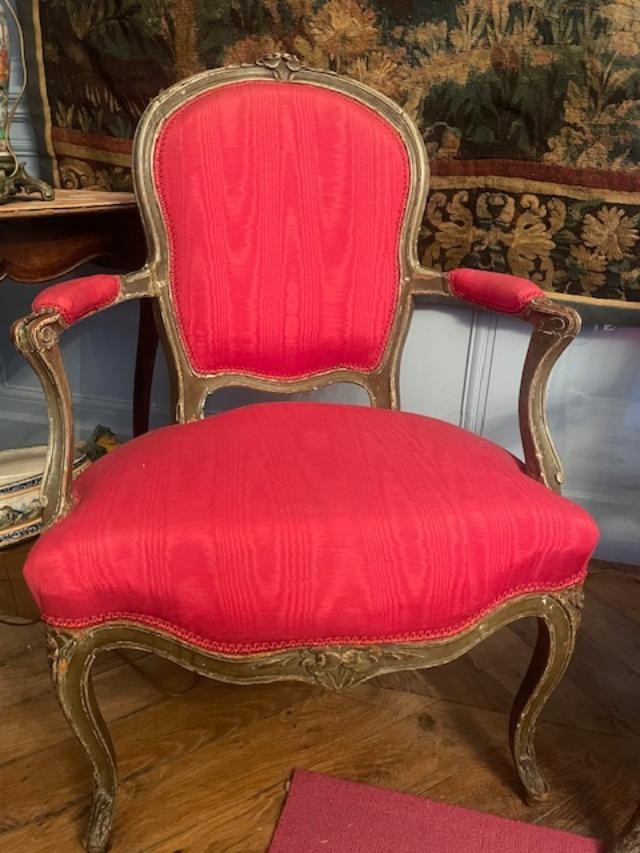 Paire de fauteuils 18 ème en bois laqué d'époque Louis XV-photo-3