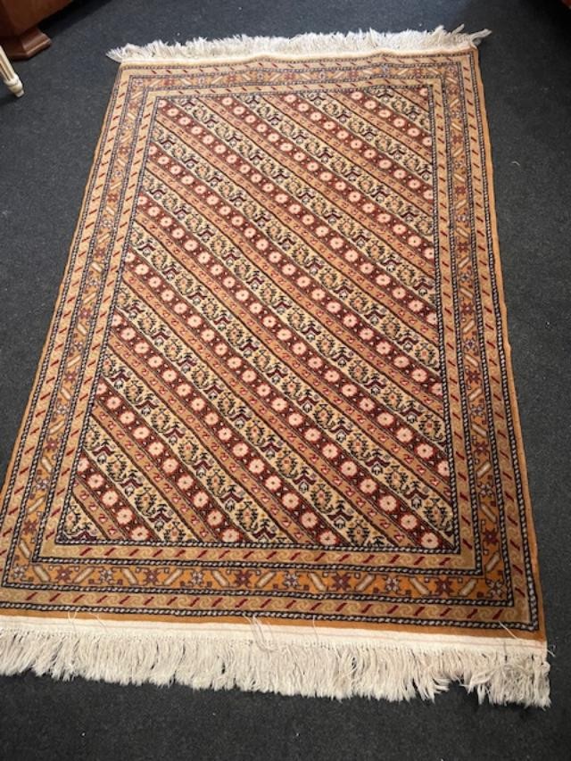Tapis en laine milieu 20 &egrave;me