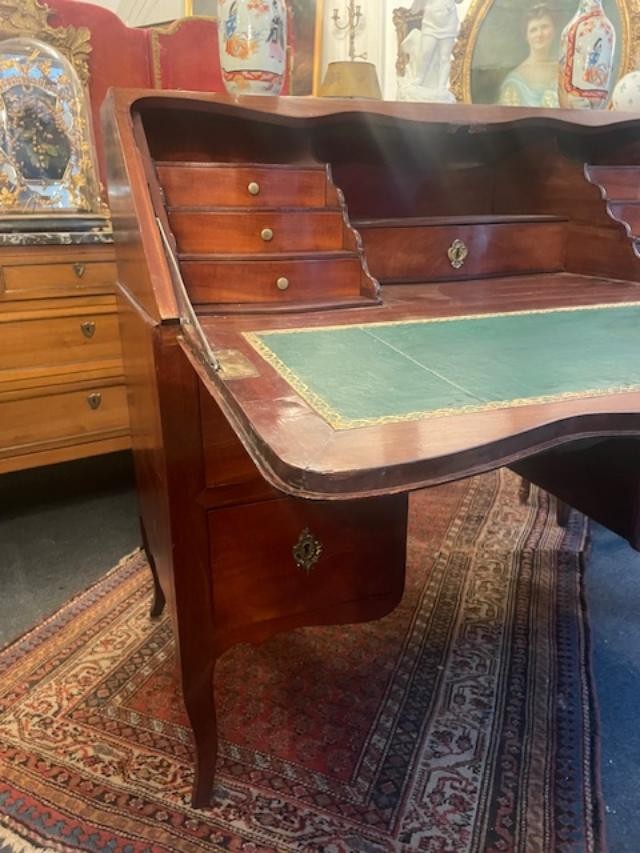 Important 18th-century Mahogany Desk With A Slanted Top, Dating From The Louis XV Period.-photo-2