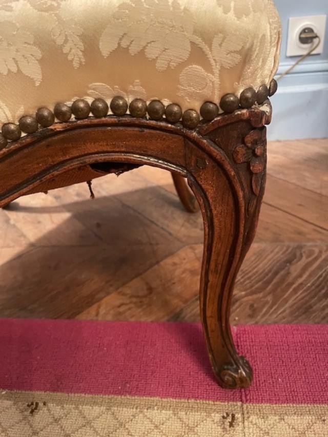 18th-century Louis XV Period Cabriolet Armchair In Natural Wood-photo-5