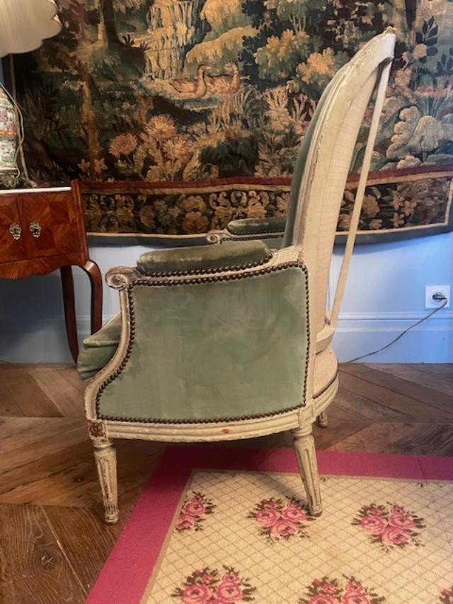 Large And Spacious 18th-century Bergère Armchair In Lacquered Wood, Louis XVI Period-photo-2