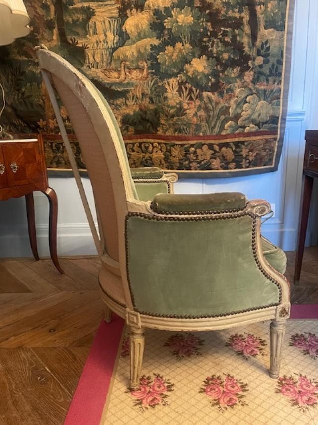 Large And Spacious 18th-century Bergère Armchair In Lacquered Wood, Louis XVI Period-photo-4