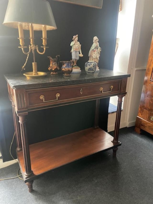 Console 18 ème  en acajou d'époque Louis XVI