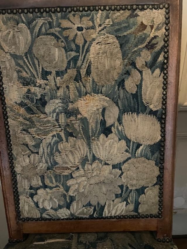 Paire de chaises avec tapisseries d'&eacute;poque Louis XIII-photo-3
