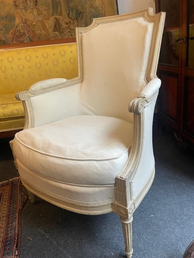 Bergère en bois mouluré etsculpté d'époque Louis XVI-photo-2