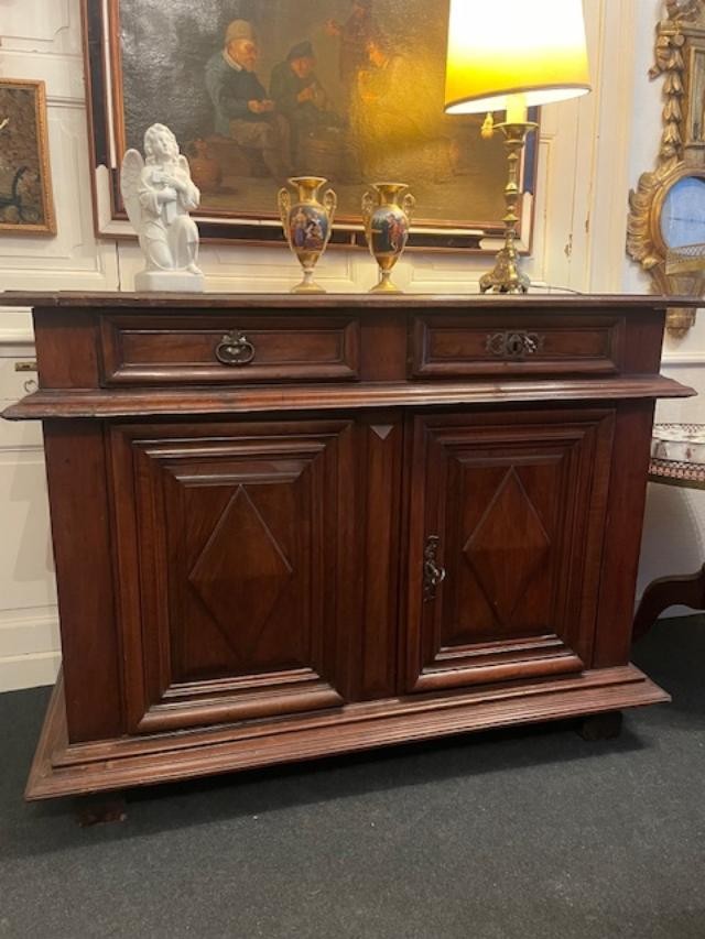 Buffet fin 17 ème en bois naturel
