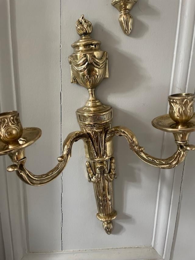 Pair Of Louis XVI Style Wall Sconces In Gilt Bronze -photo-2