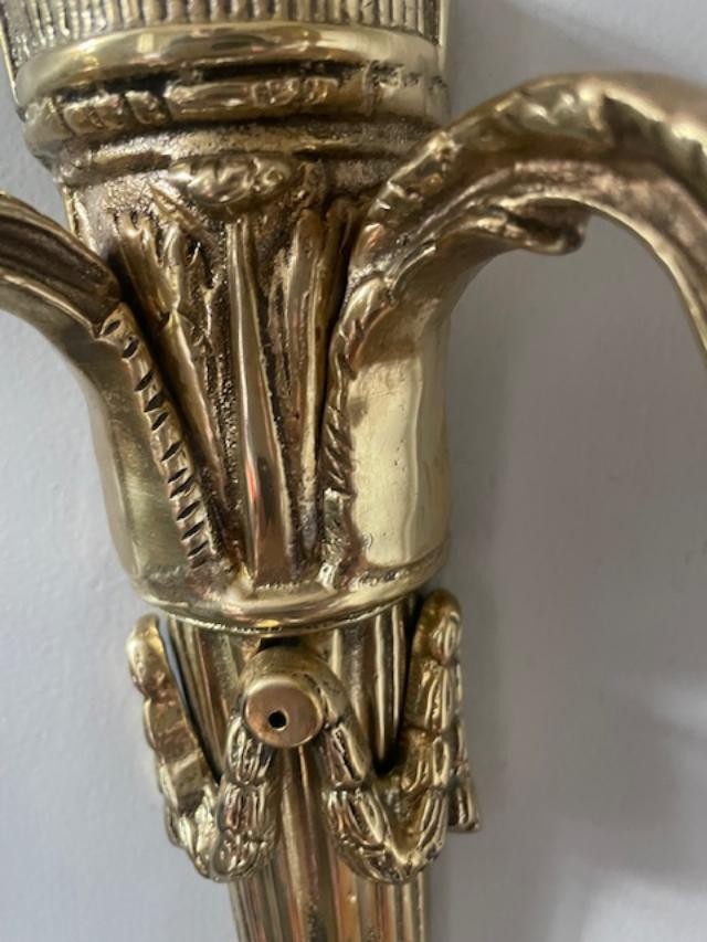 Pair Of Louis XVI Style Wall Sconces In Gilt Bronze -photo-5