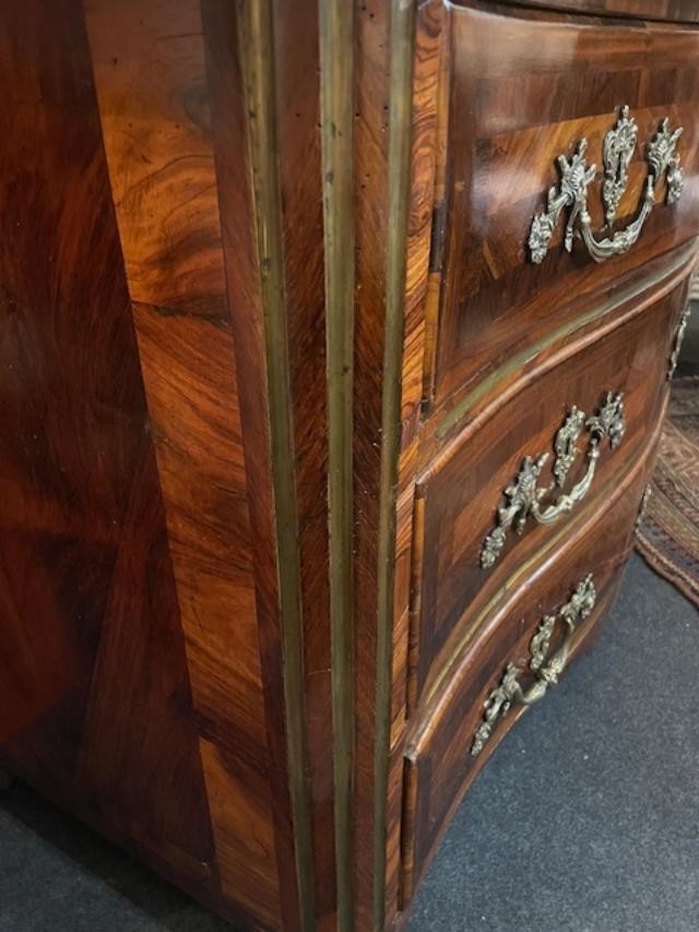 Commode estampillée FF pour François Fleury début de l'époque Louis XV-photo-3