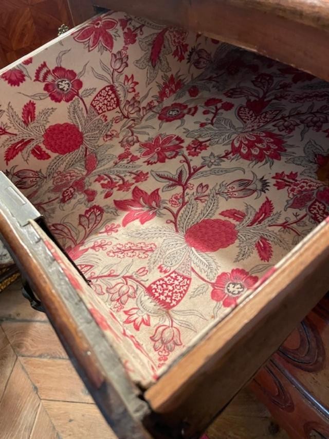 18th Century Parisian Walnut Chest Of Drawers-photo-6