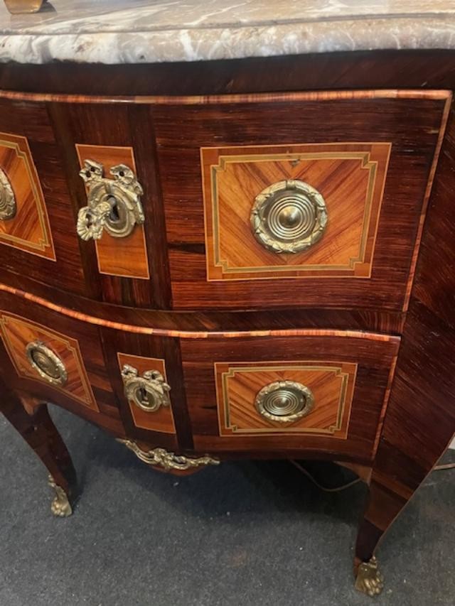 Petite commode d'entre deux 18 ème en marqueterie d'époque Louis XV-photo-1
