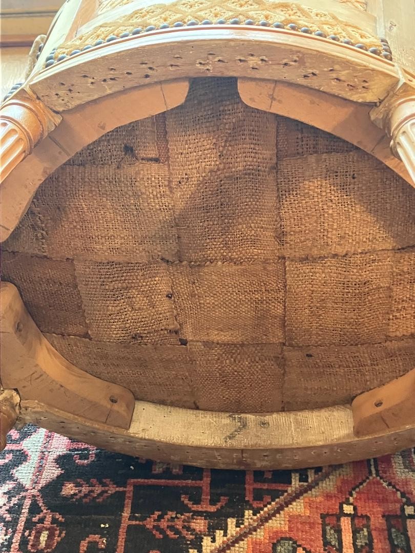 Fauteuil 18 ème chapeau de gendarme . Epoque Louis XVI-photo-2